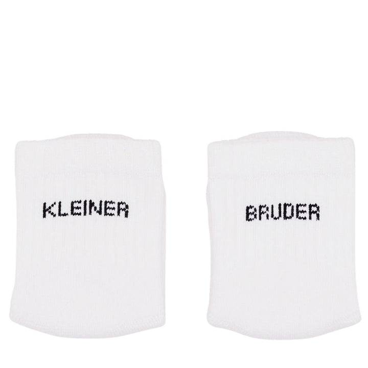Eulenschnitt Babysocken weiß Kleiner Bruder