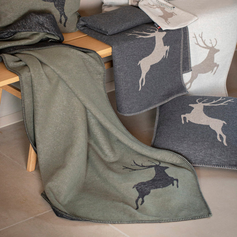 Skandi Baumwolldecke Hirsch Hellgrau