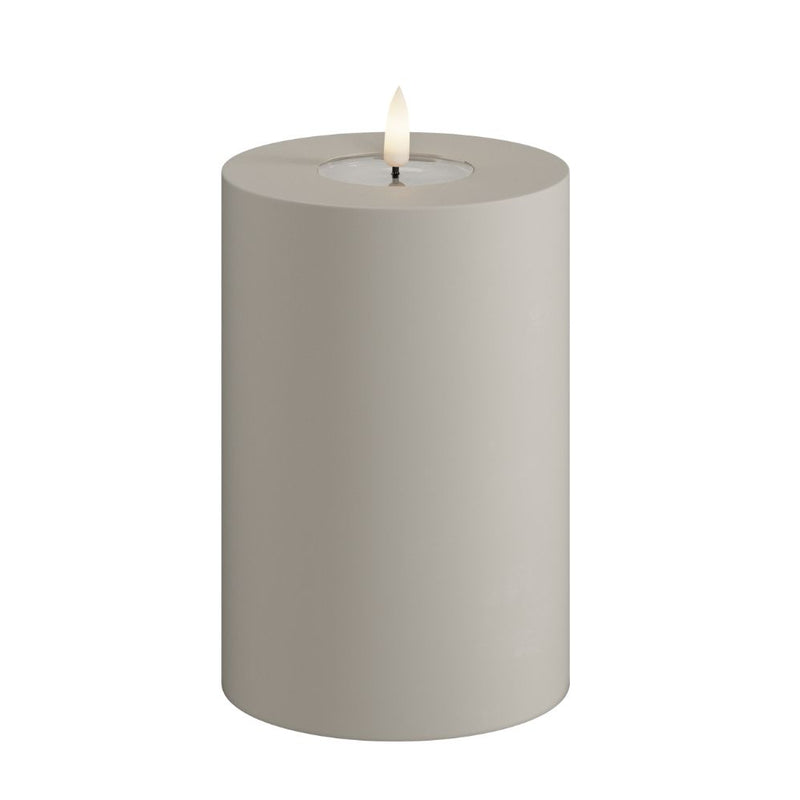 DELUXE LED Stumpenkerze Sandfarben 10 x 15 cm Outdoor