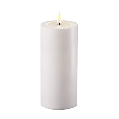 DELUXE LED Stumpenkerze Weiß 7,5 x 15 cm Outdoor