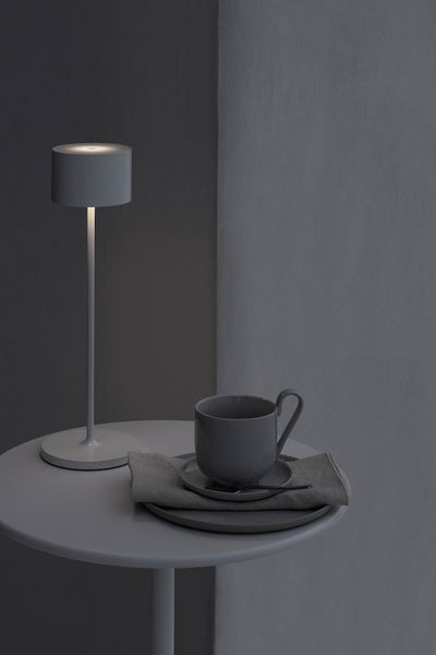 Blomus Mobile LED-Tischleuchte Farol Warm Gray
