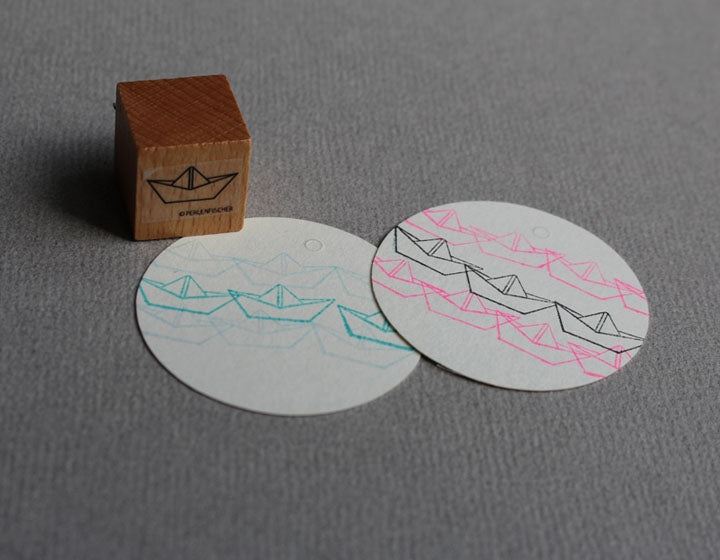 Perlenfischer Stempel „Papierschiff“