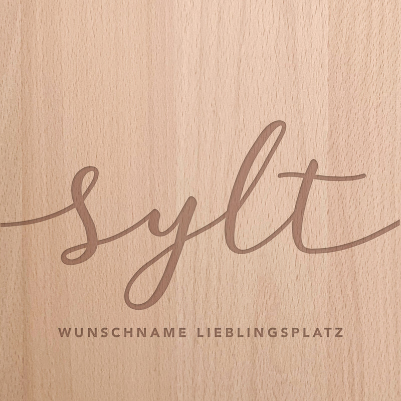 Schneidebrett „Lieblingsplatz Sylt“ mit Herz personalisiert