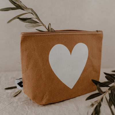 Eulenschnitt Kosmetiktasche großes Herz braun